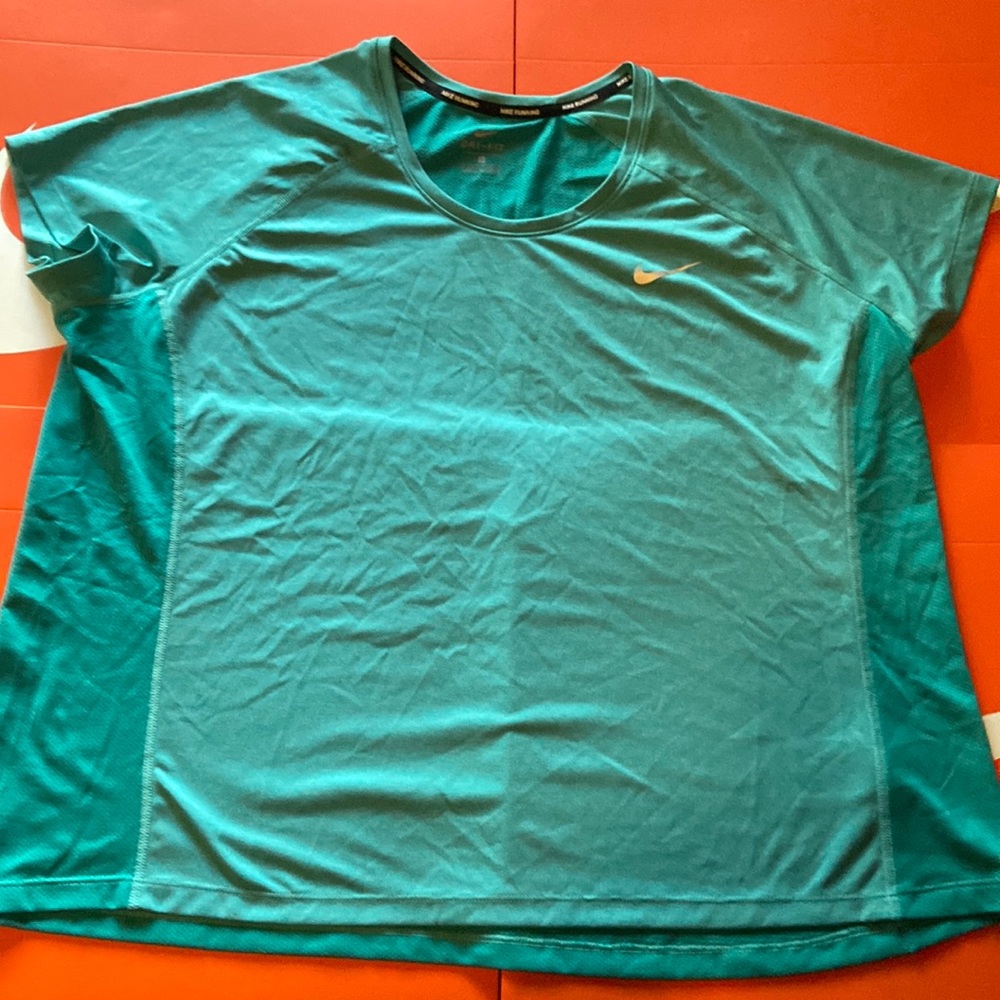 Nike Dri-Fit Running green top
